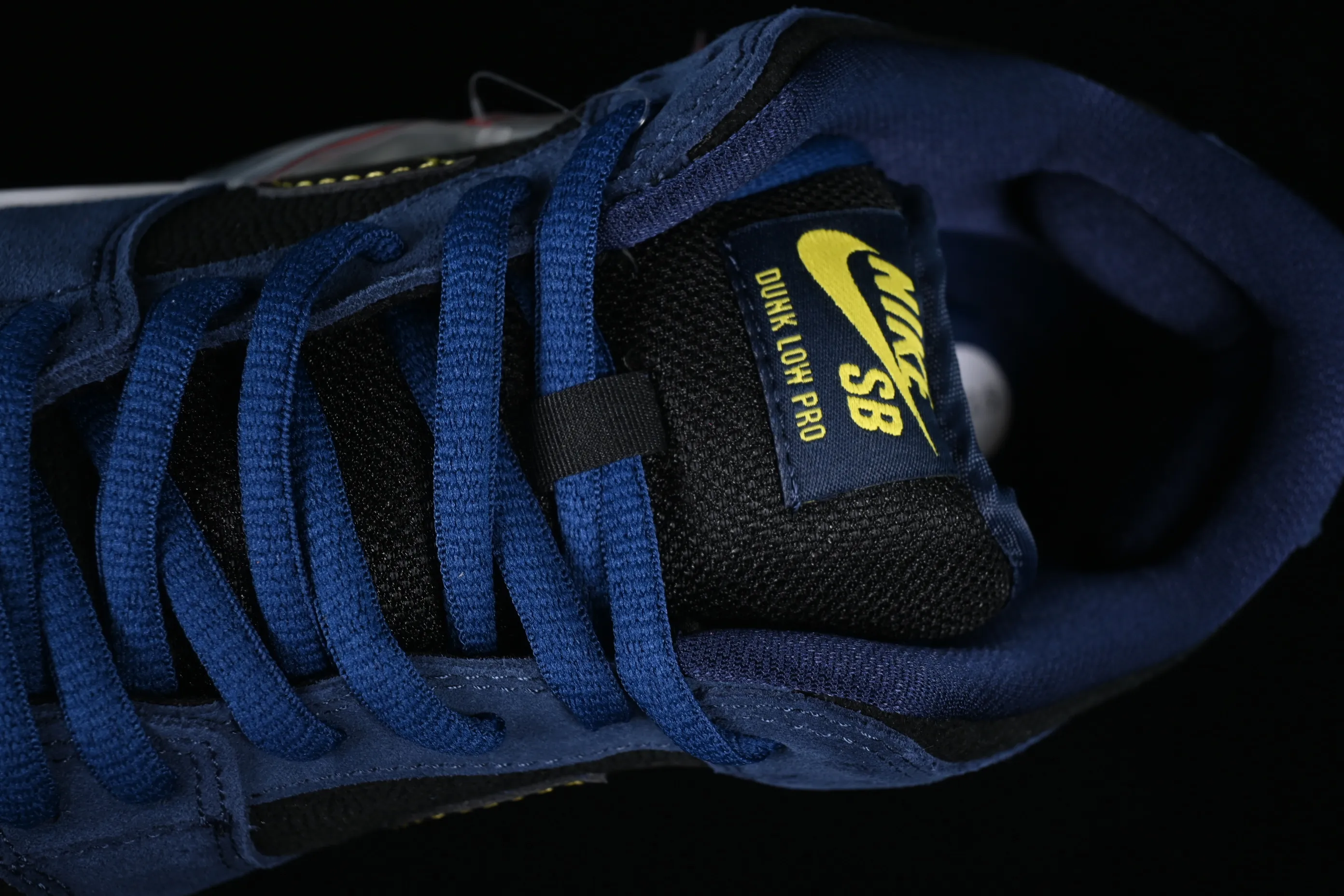 All categories Nk SB Dunk series Nk SB Dunk Low low-top sneakers Nk SB Dunk Low Pro dark blue SB smashed backboard fashion casual sneakers 304292-408